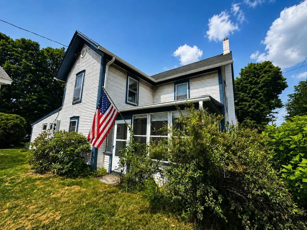 19 East Road Colchester VT 05446