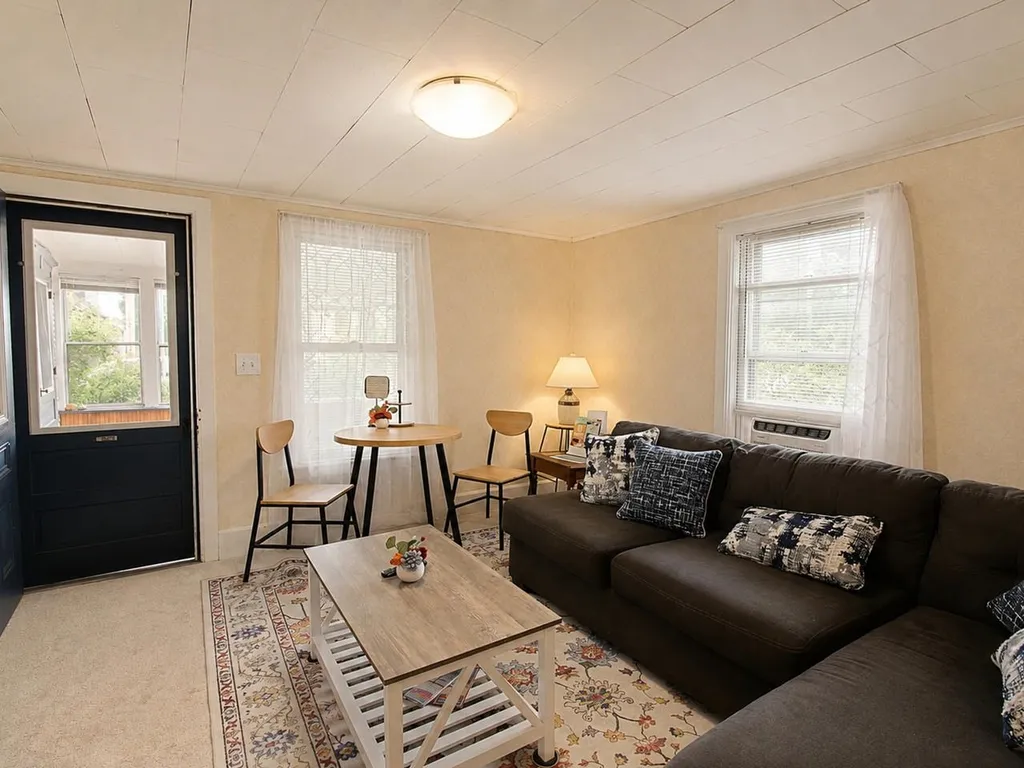 19 East Road Colchester VT 05446