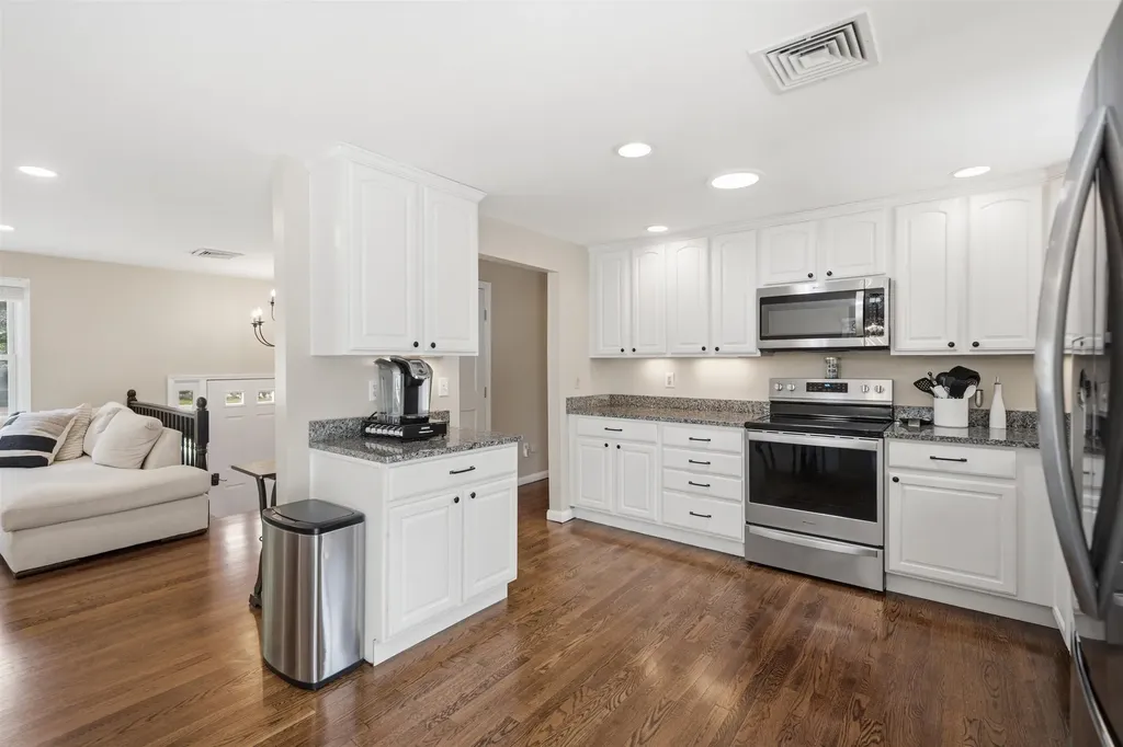 68 Jericho Road Pelham NH 03076
