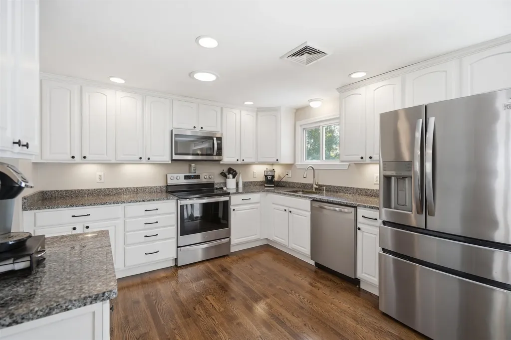 68 Jericho Road Pelham NH 03076