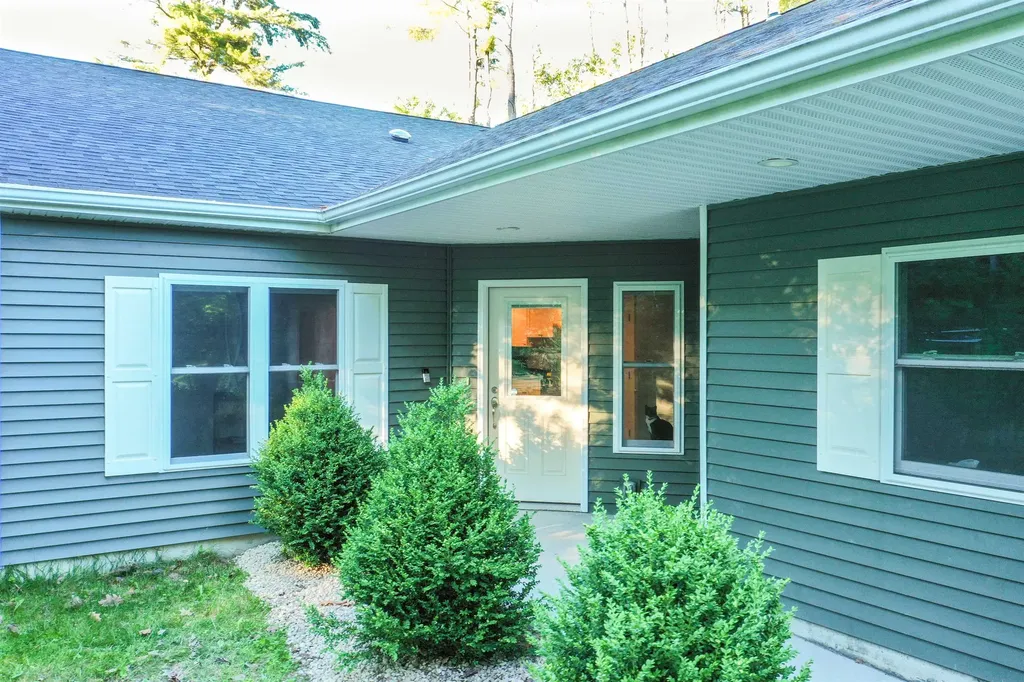 27 Willys Lane Milton VT 05468