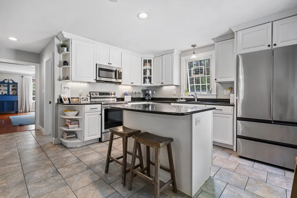 26 Garrison Lane Hopkinton NH 03229