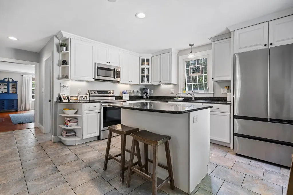 26 Garrison Lane Hopkinton NH 03229