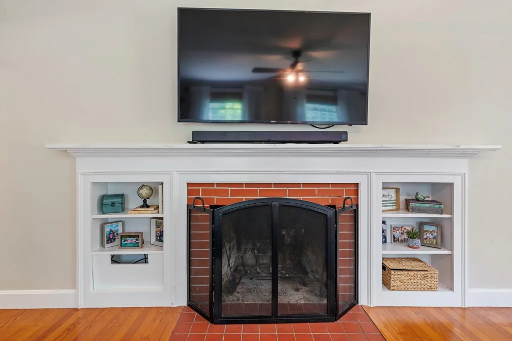 26 Garrison Lane Hopkinton NH 03229