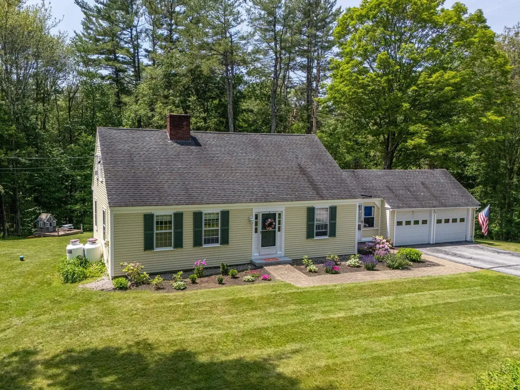 26 Garrison Lane Hopkinton NH 03229