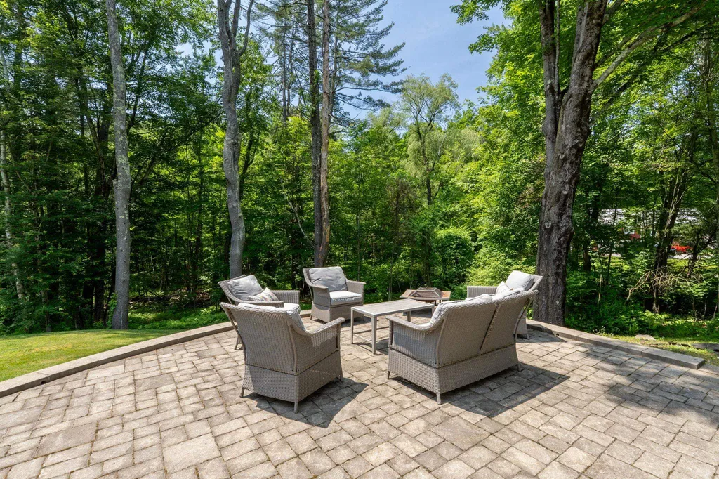 26 Garrison Lane Hopkinton NH 03229