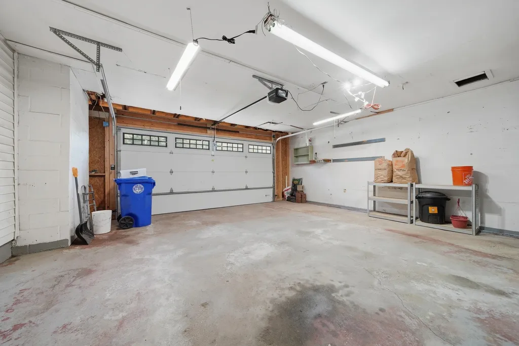 506 Oak Street Manchester NH 03104