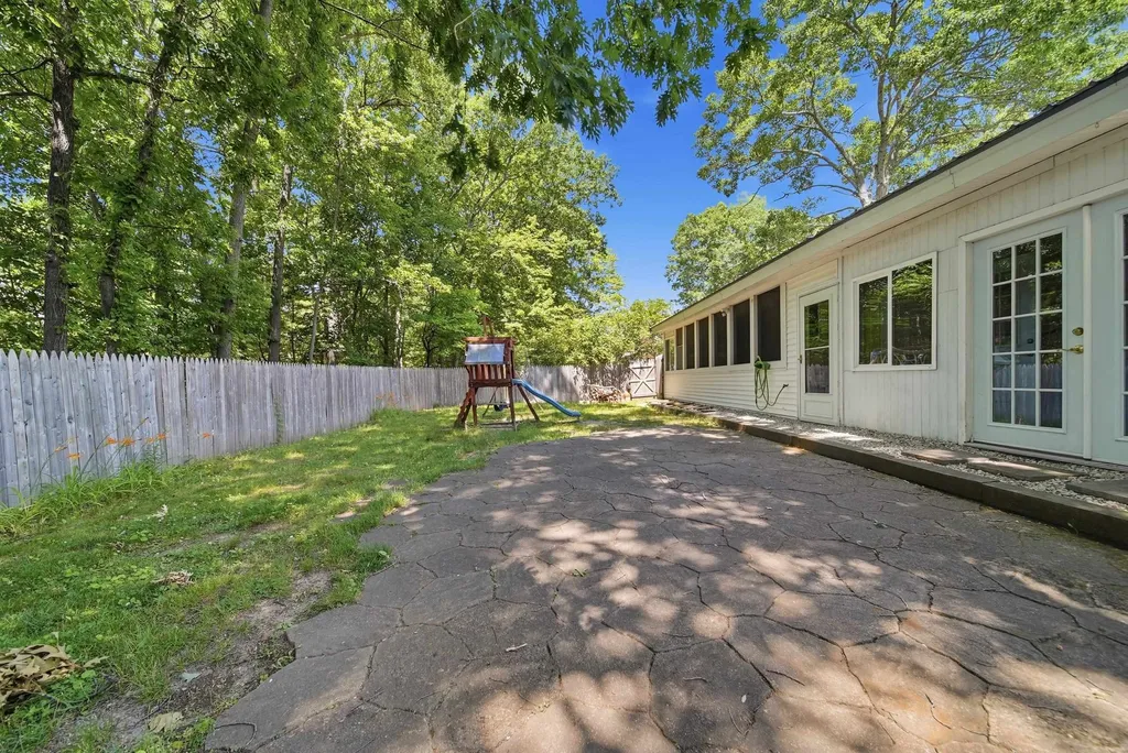 506 Oak Street Manchester NH 03104