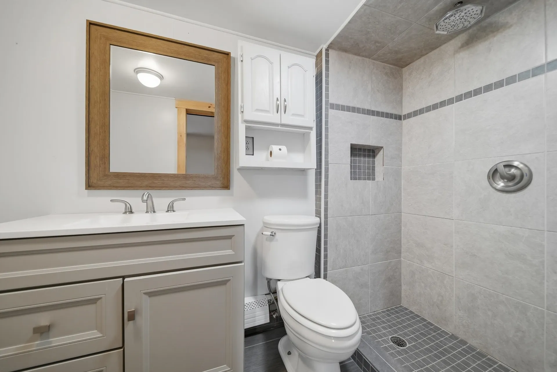 506 Oak Street Manchester NH 03104