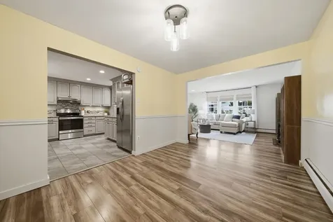 506 Oak Street Manchester NH 03104