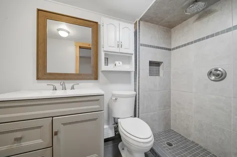 506 Oak Street Manchester NH 03104