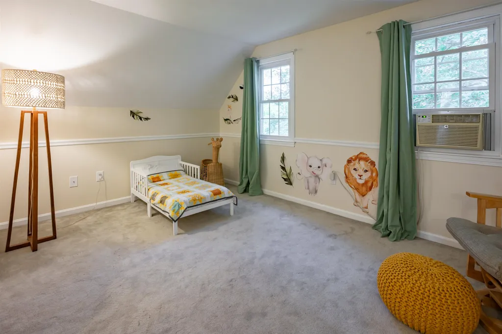 10 Melba Drive Hudson NH 03051