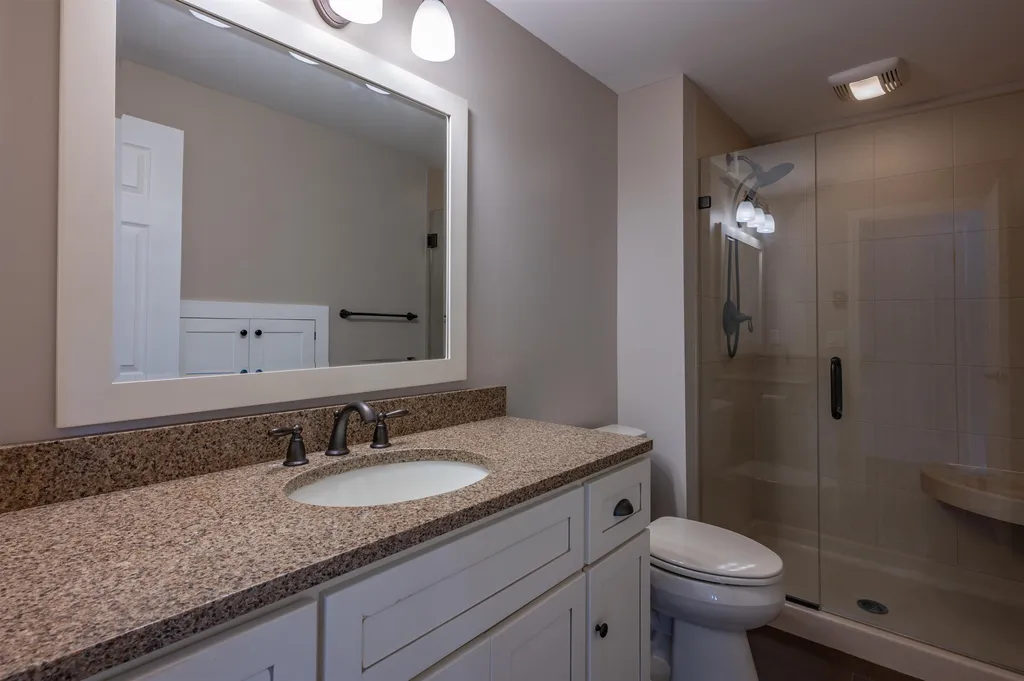 10 Melba Drive Hudson NH 03051