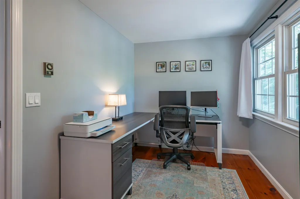 10 Melba Drive Hudson NH 03051