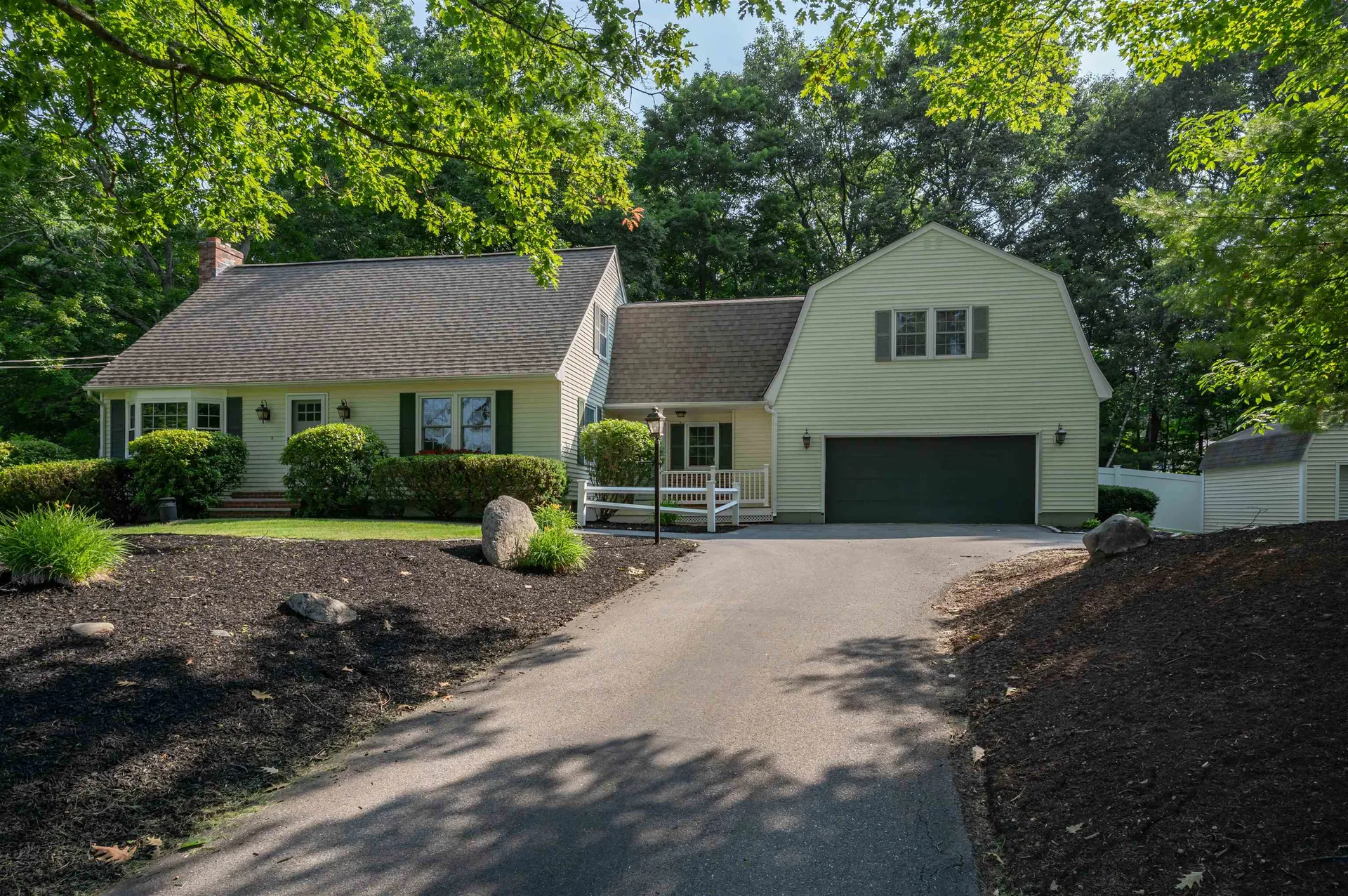 10 Melba Drive Hudson NH 03051