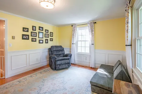 10 Melba Drive Hudson NH 03051