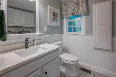 10 Melba Drive Hudson NH 03051