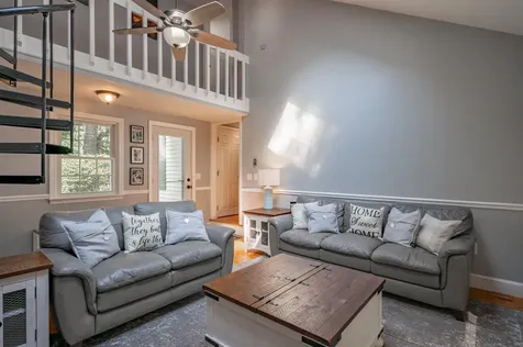 10 Melba Drive Hudson NH 03051