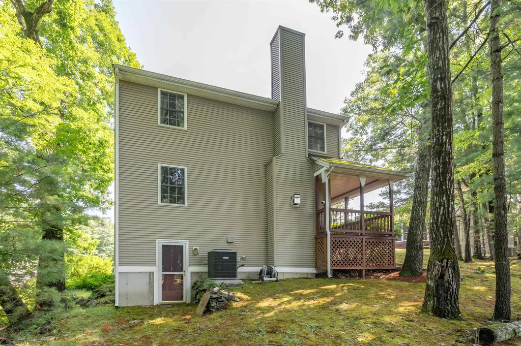 10 Castlegate Way Nashua NH 03063