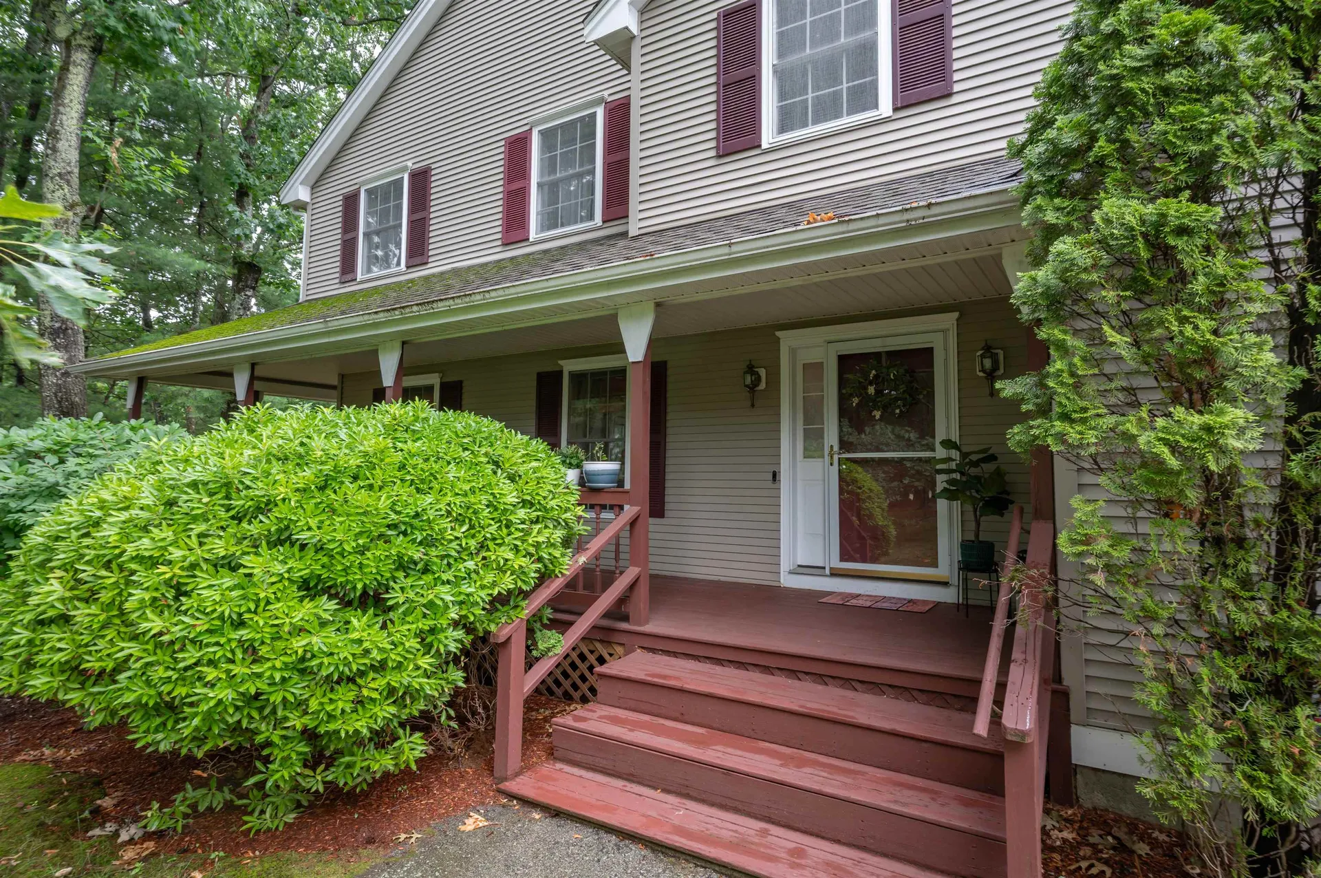 10 Castlegate Way Nashua NH 03063