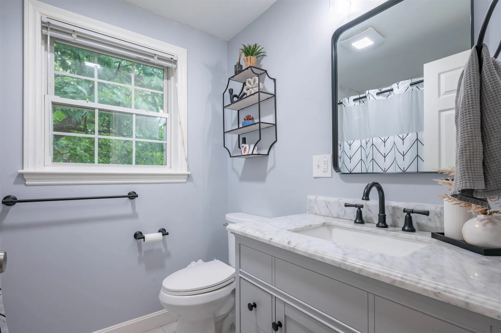 10 Castlegate Way Nashua NH 03063