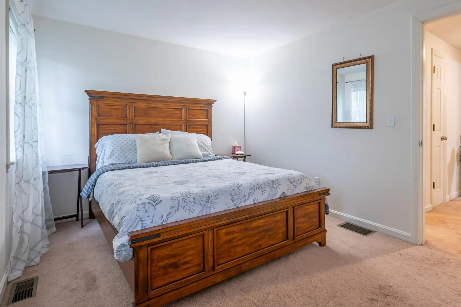 10 Castlegate Way Nashua NH 03063