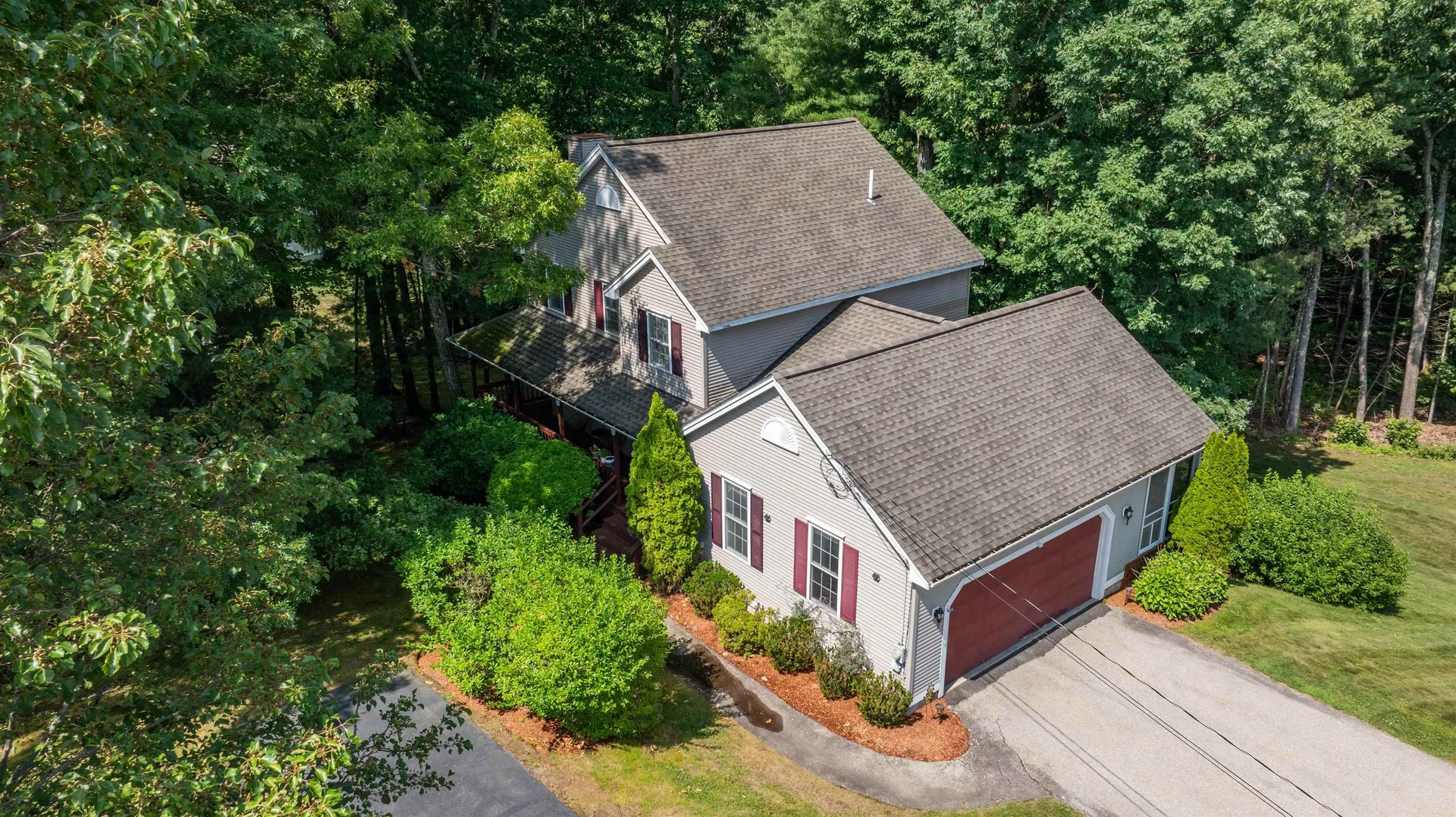 10 Castlegate Way Nashua NH 03063