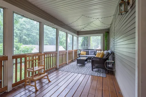 10 Castlegate Way Nashua NH 03063