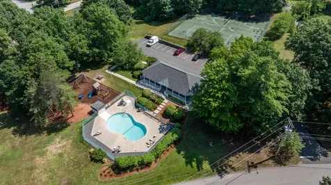 10 Castlegate Way Nashua NH 03063
