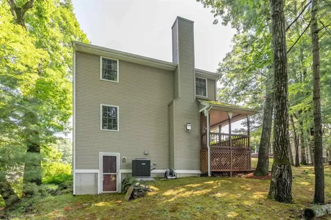 10 Castlegate Way Nashua NH 03063