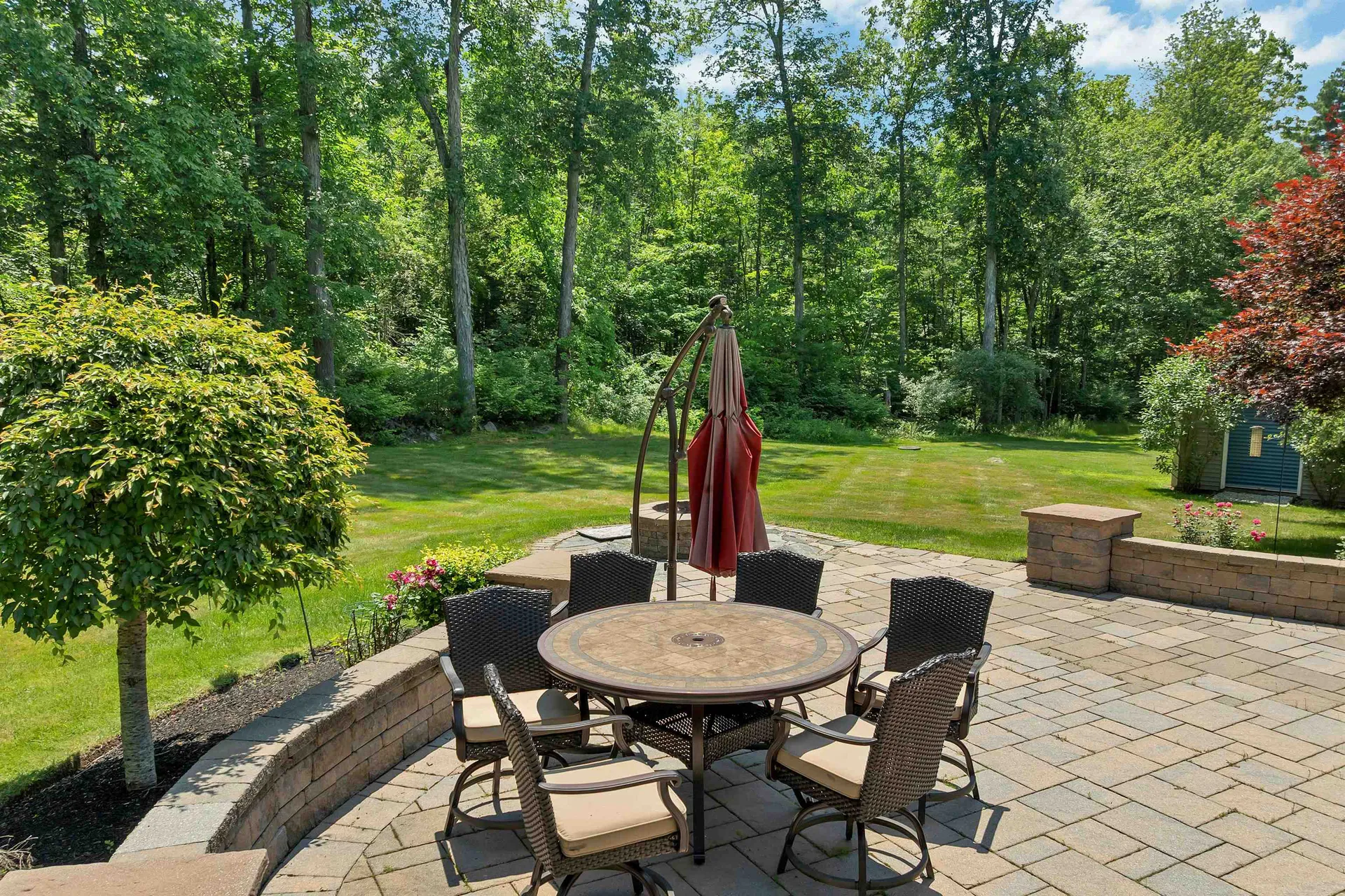 13 Abington Drive Londonderry NH 03053