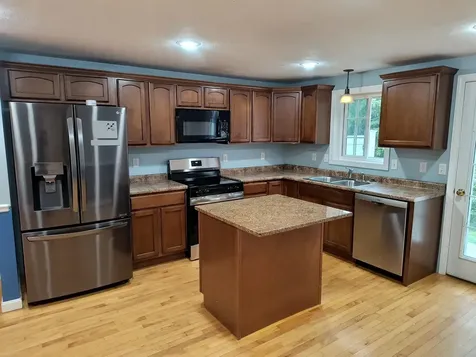 28 Owens Drive Swanzey NH 03446