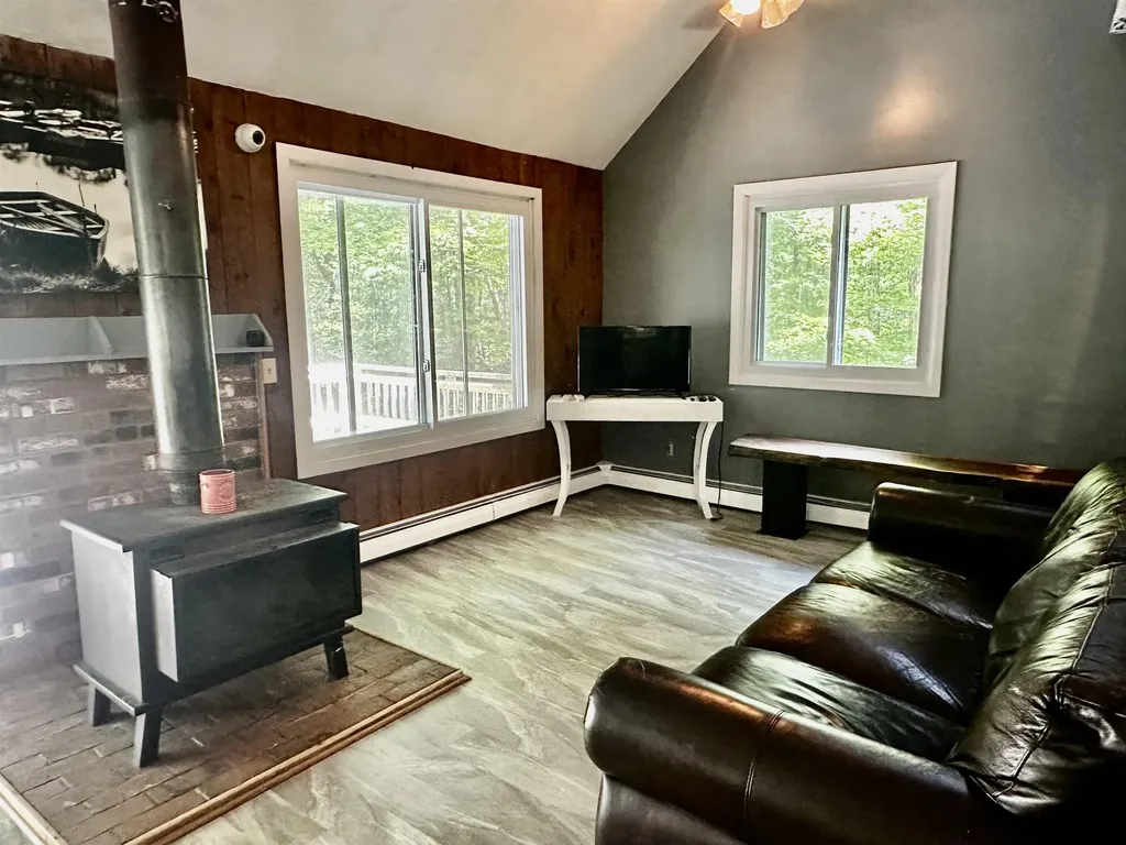 9 Crestbrook Place Springfield NH 03284