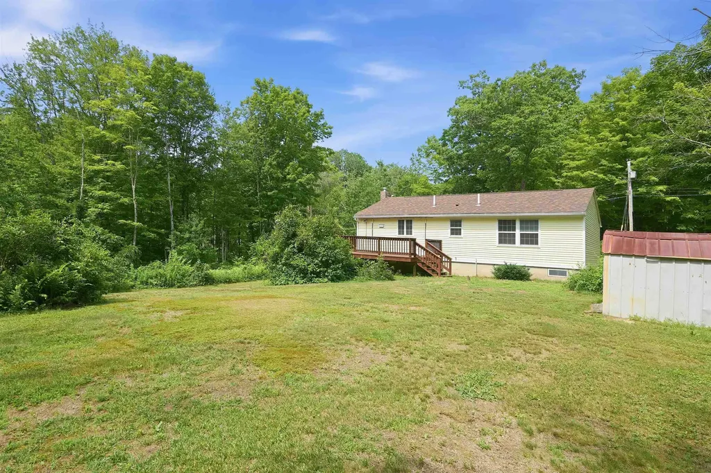 39 Old Center Harbor Road Meredith NH 03253