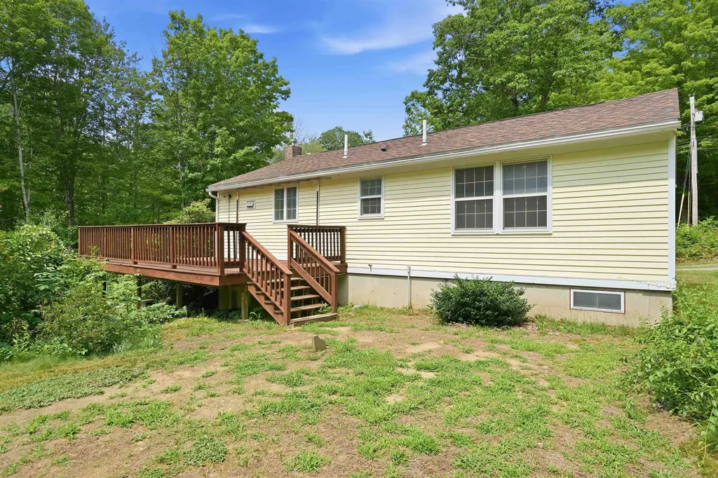 39 Old Center Harbor Road Meredith NH 03253