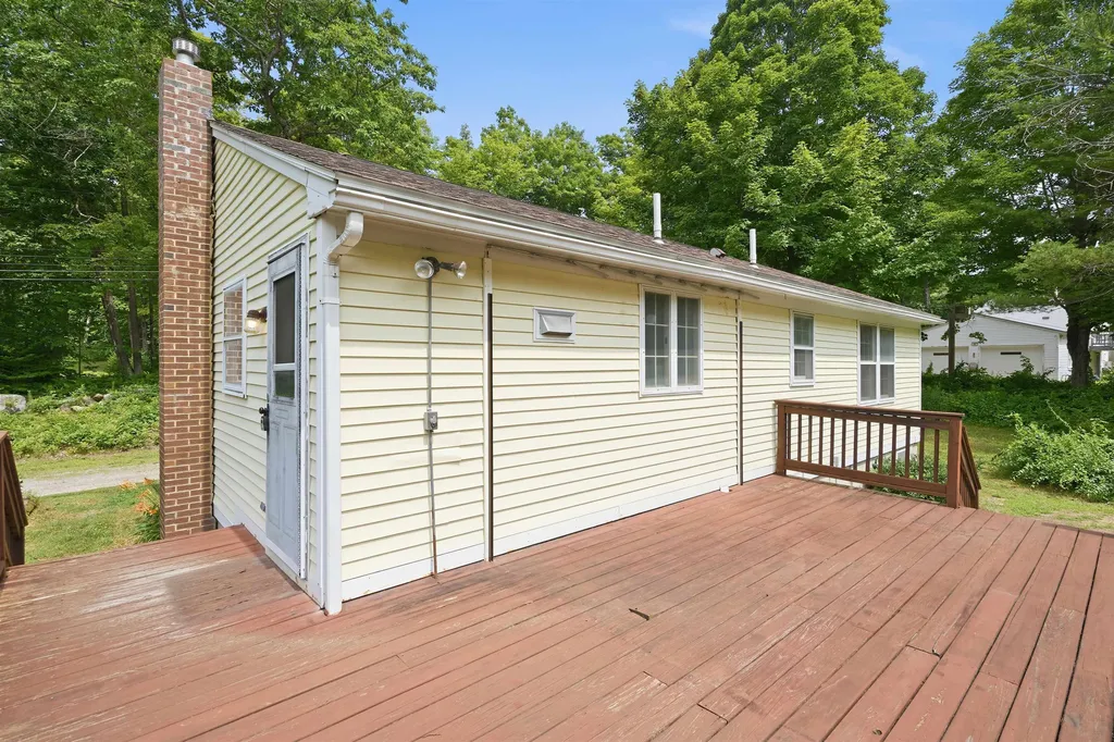 39 Old Center Harbor Road Meredith NH 03253