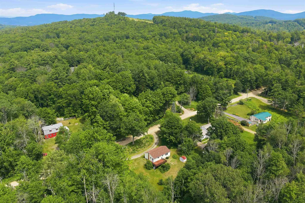39 Old Center Harbor Road Meredith NH 03253