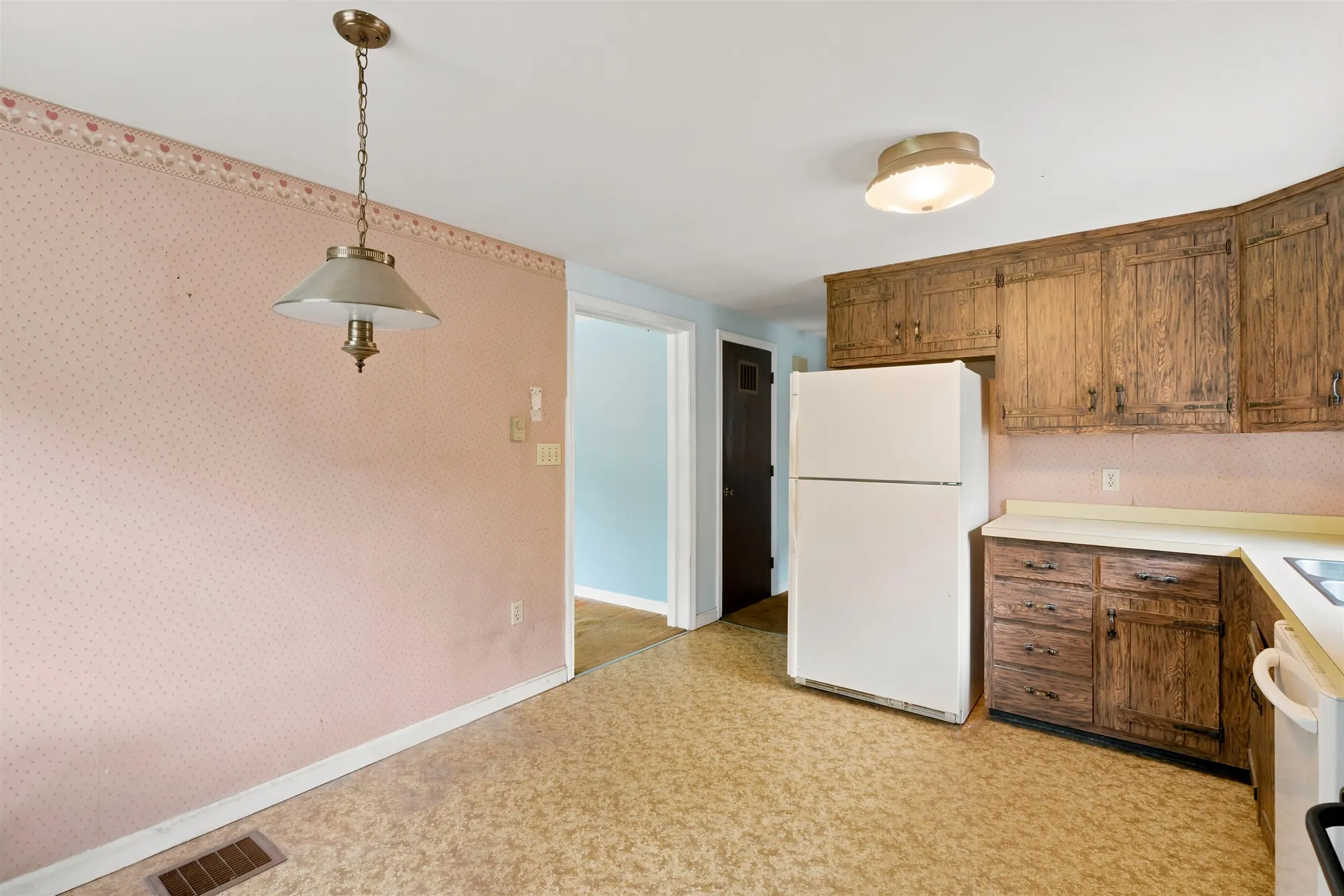 39 Old Center Harbor Road Meredith NH 03253