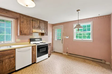 39 Old Center Harbor Road Meredith NH 03253