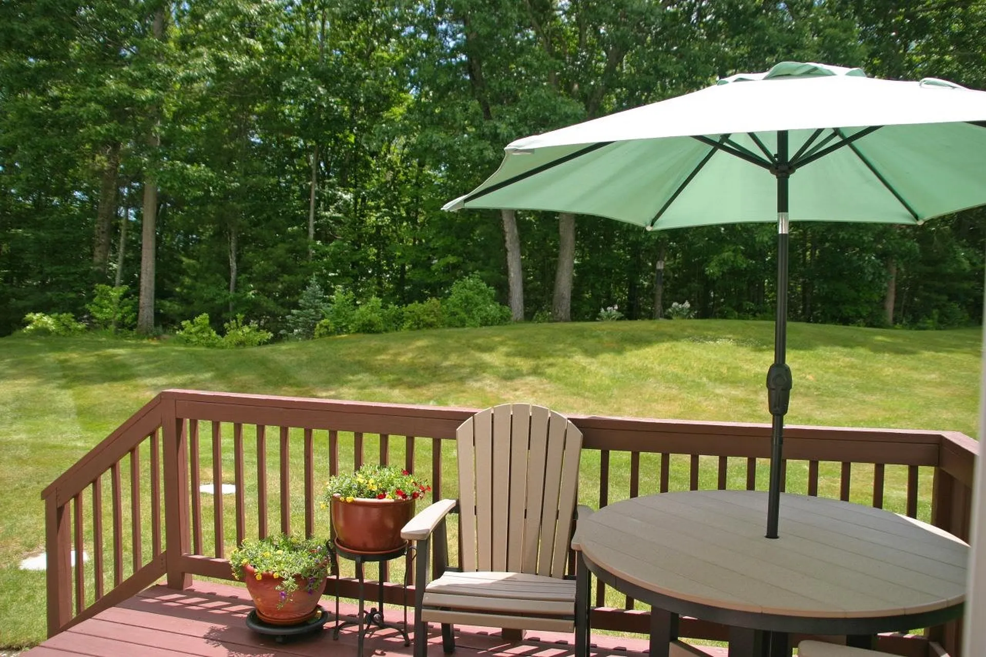 8 Royal Lane Raymond NH 03077