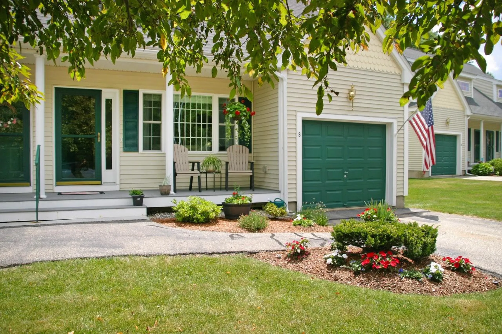 8 Royal Lane Raymond NH 03077