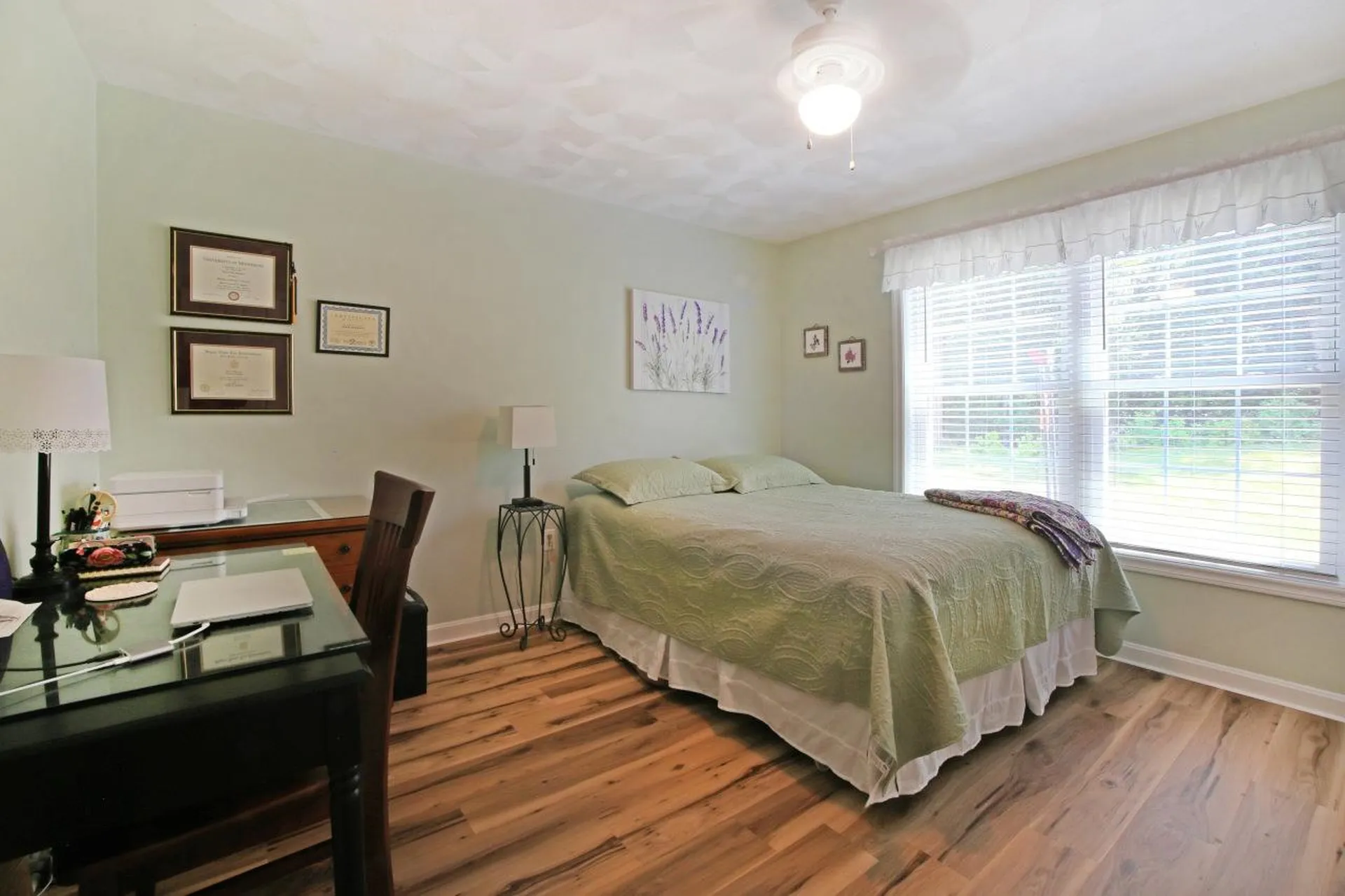 8 Royal Lane Raymond NH 03077