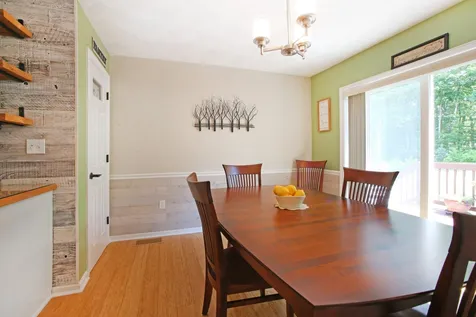 8 Royal Lane Raymond NH 03077