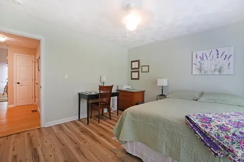 8 Royal Lane Raymond NH 03077