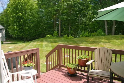 8 Royal Lane Raymond NH 03077