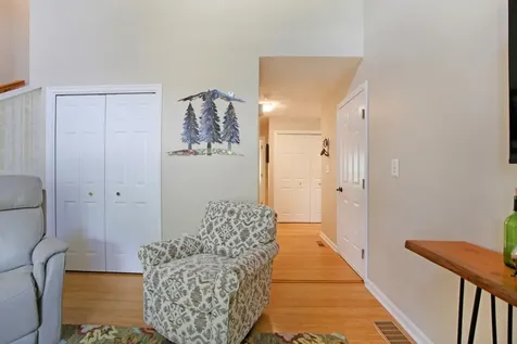 8 Royal Lane Raymond NH 03077