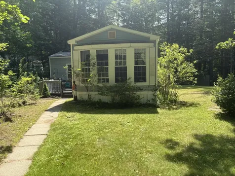 3 Bayberry Lane Wolfeboro NH 03894-4802