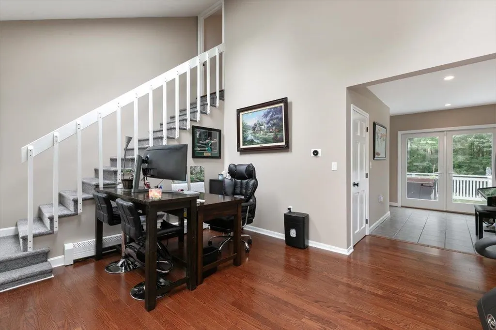 37 Pike Street Nashua NH 03060