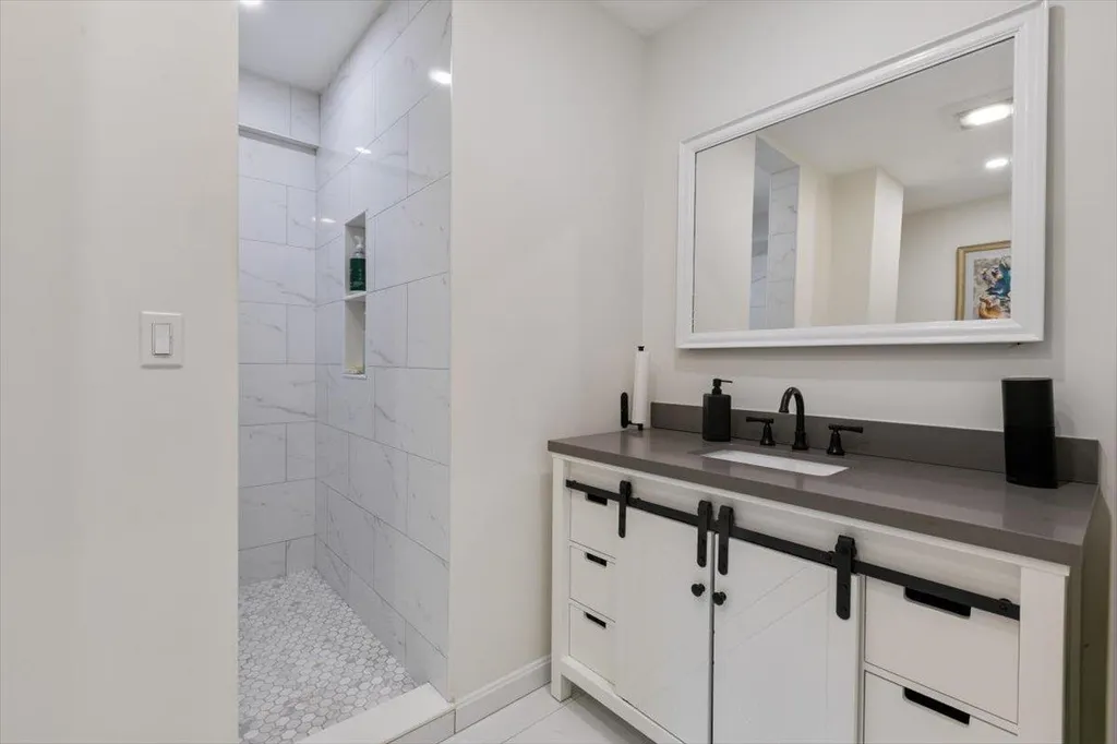 37 Pike Street Nashua NH 03060
