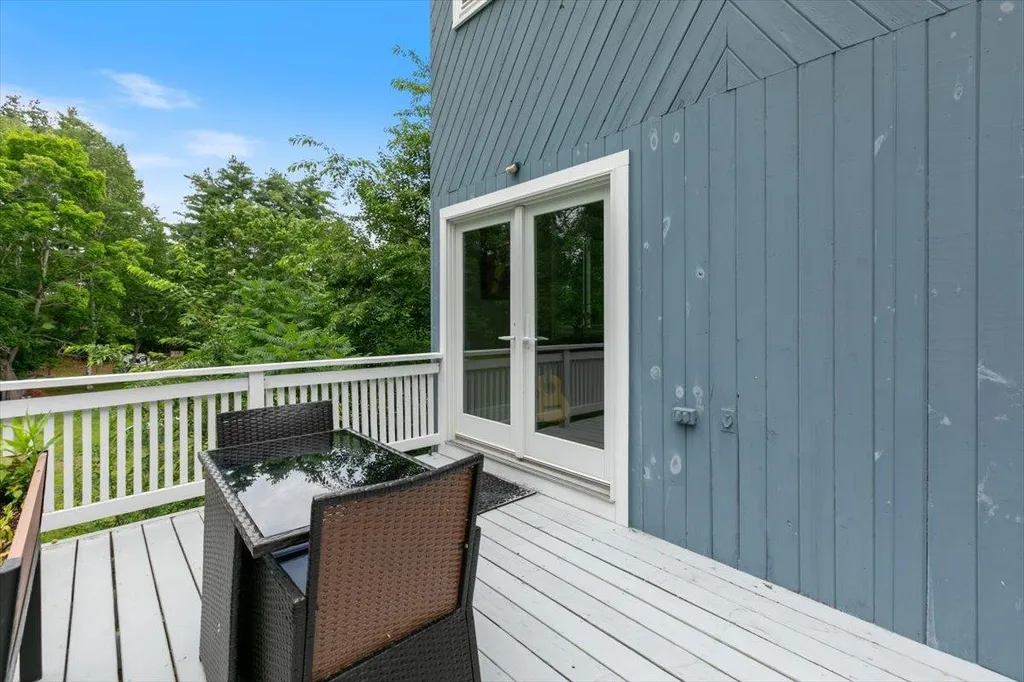 37 Pike Street Nashua NH 03060